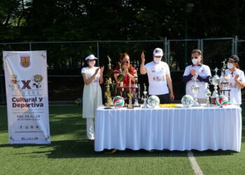 Rutilio Escandón da la patada inicial en la Semana Deportiva del Poder Judicial del Estado