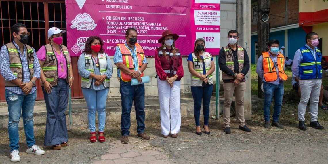 LOS TAPACHULTECOS DEBEN CONFIAR EN SU GOBIERNO MUNICIPAL, PORQUE TRABAJAMOS PARA USTEDES: ROSY URBINA