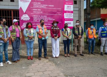 LOS TAPACHULTECOS DEBEN CONFIAR EN SU GOBIERNO MUNICIPAL, PORQUE TRABAJAMOS PARA USTEDES: ROSY URBINA