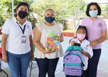 DIF TAPACHULA ENTREGÓ APOYOS ESCOLARES A ESTUDIANTES DE NIVEL BÁSICO