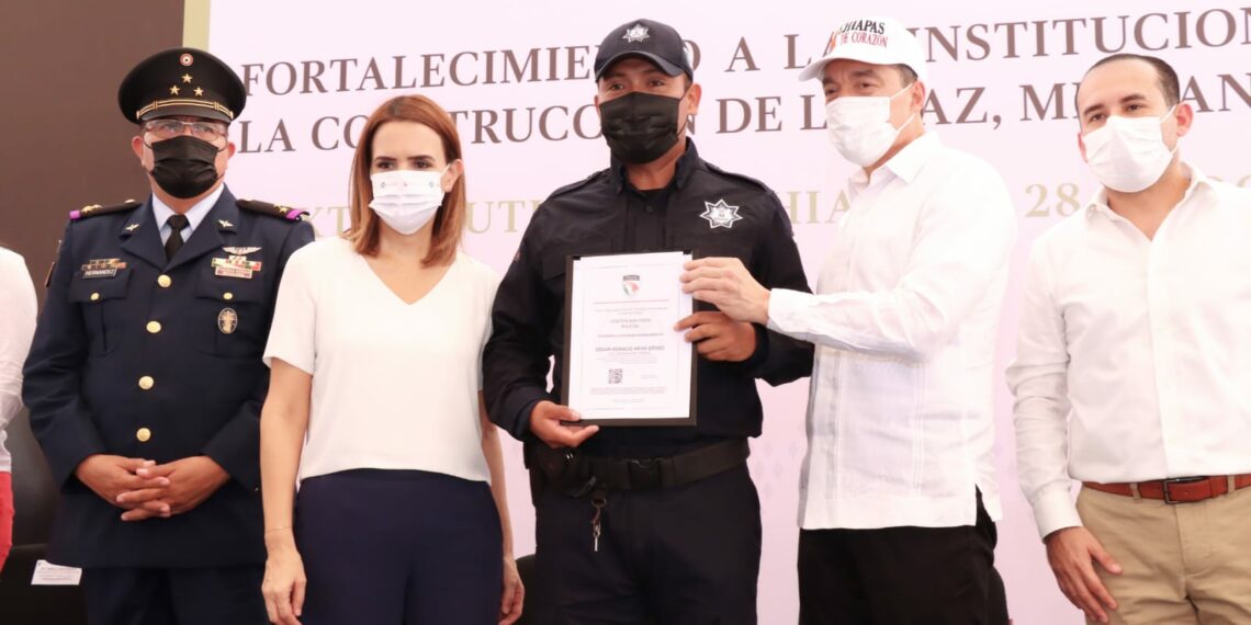 Rutilio Escandón y Clara Flores constatan inversión para fortalecer la seguridad y justicia en Chiapas