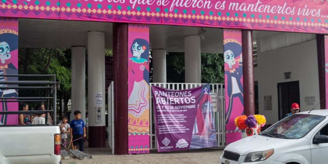 PANTEONES DE TAPACHULA LISTOS PARA RECIBIR VISITANTES EN DÍA DE MUERTOS