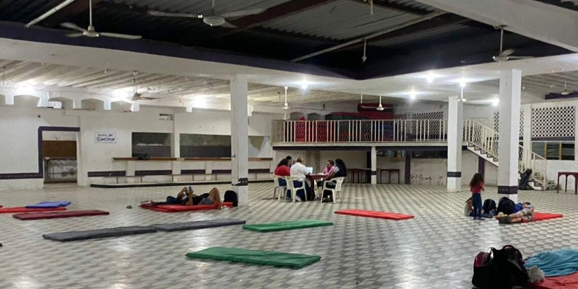 Instalan albergue para migrantes en Tonalá y Arriaga