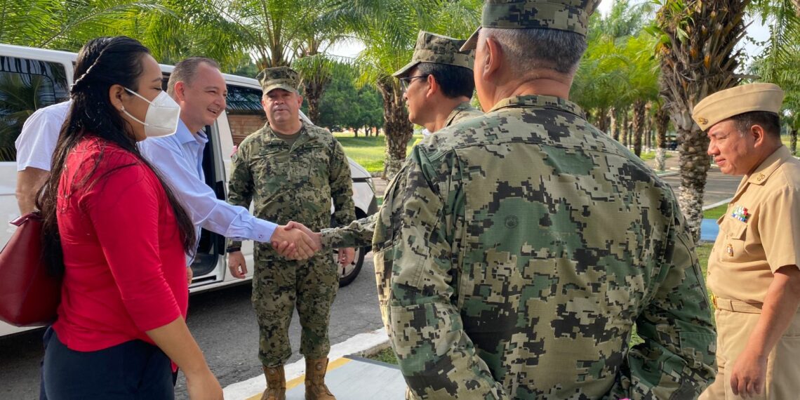 Reunion el diputado del distrito XII Jose Luis Elorza Flores