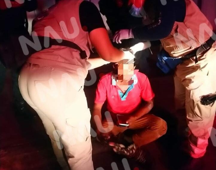 Fue descalabrado en una riña