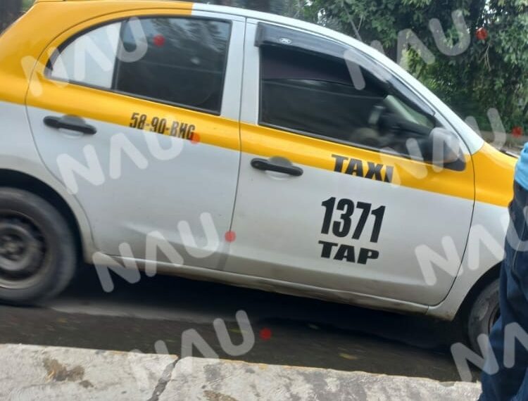 Taxista acosa a dos estudiantes del CETIS 137 los laureles