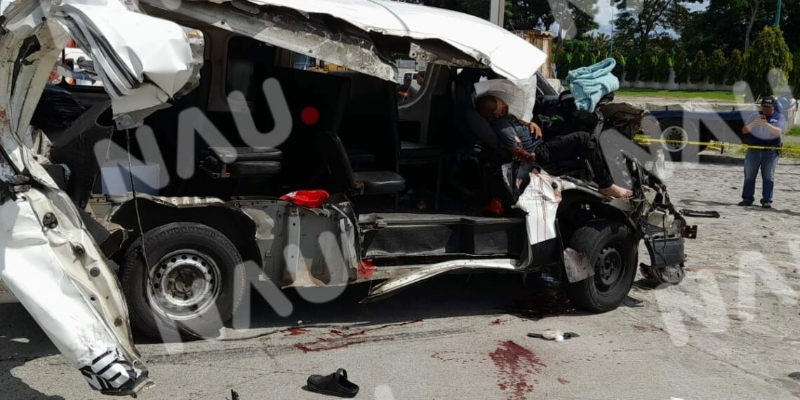 Una pasajera venezolana se encuentra entre la vida y la muerte del accidente en Suchiate