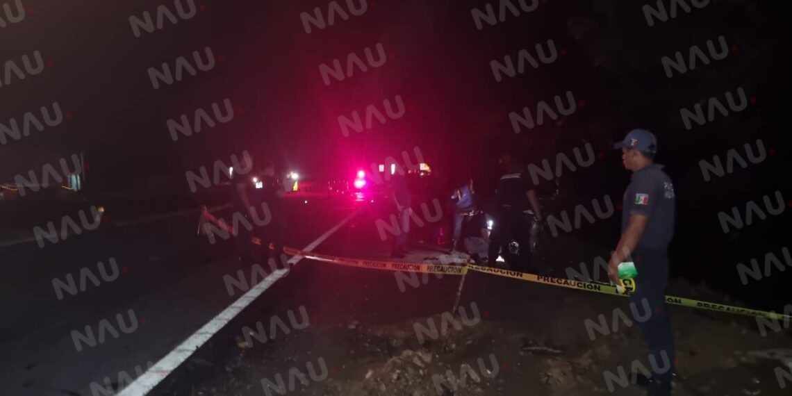 Mujer falleció al ser impactada la motocicleta en que viajaba