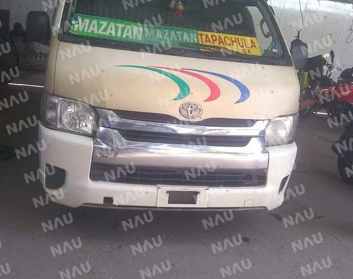 Detienen a combista con 7 migrantes venezolanos