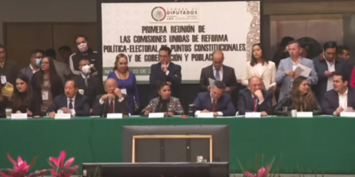 El Diputado Federal por Chiapas Jose Luis Elorza Flores, emitió su punto de vista y resaltó que la Reforma Electoral busca cambios positivos y significativos para el país en favor de la Democracia.