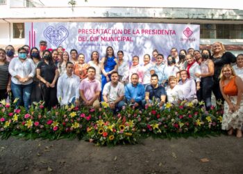 IRENE RUBIERA URBINA TOMA POSESIÓN COMO PRESIDENTA HONORARIA DEL SIDF TAPACHULA