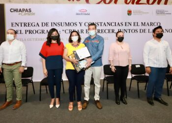 Desde Tonalá, Rutilio Escandón refrenda apoyo a las familias que viven de la pesca