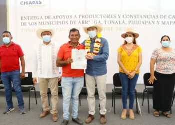 Desde Tonalá, Rutilio Escandón refrenda apoyo a las familias que viven de la pesca