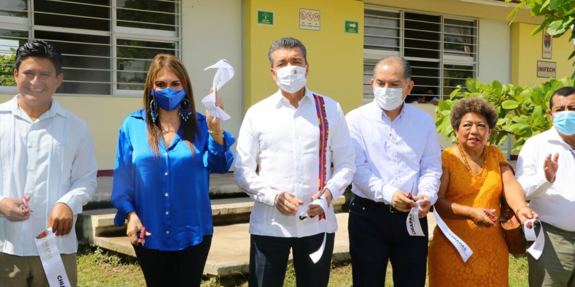 En Tapachula, Rutilio Escandón inaugura infraestructura educativa en la Unicach y la primaria Emiliano Zapata Salazar