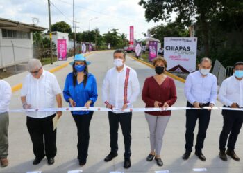 Rutilio Escandón inaugura pavimentación de la 11ª Avenida Sur en Tapachula