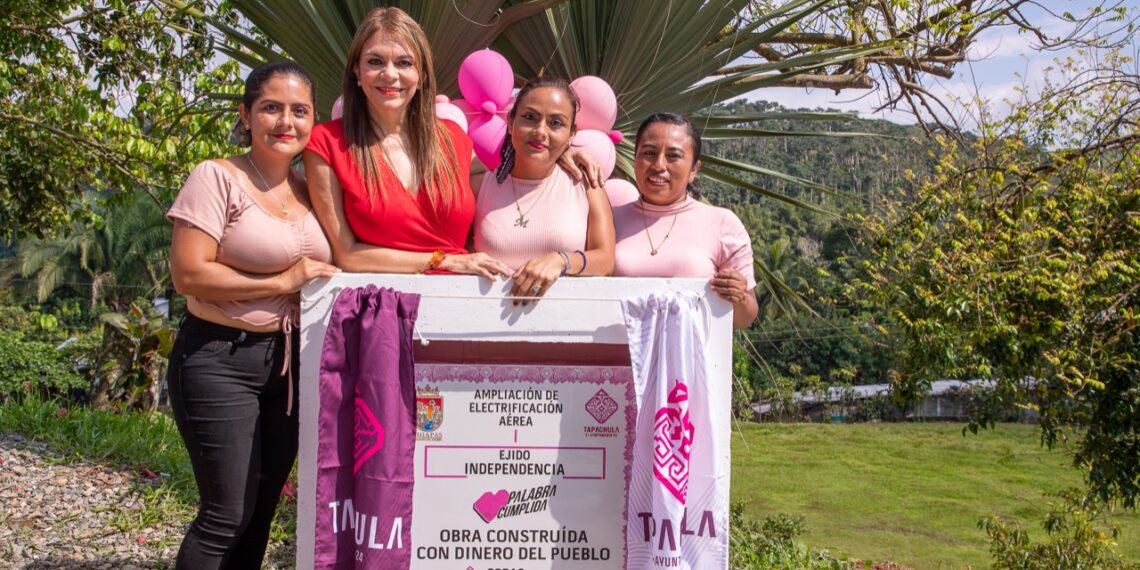 ROSY URBINA INAUGURA OBRA DE ELECTRIFICACIÓN EN EJIDO INDEPENDENCIA