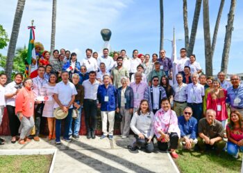 CON DEVELACIÓN DE PLACA Y RECONOCIMIENTO A VISITANTES DISTINGUIDOS, INICIAN LOS FESTEJOS DEL 125 ANIVERSARIO DE LA MIGRACIÓN JAPONESA AL SOCONUSCO