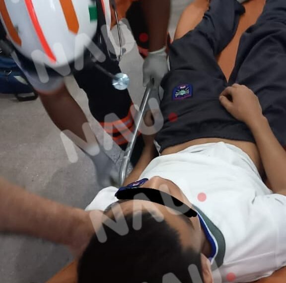 Menor convulsionó en el interior del salón de la preparatoria número 1