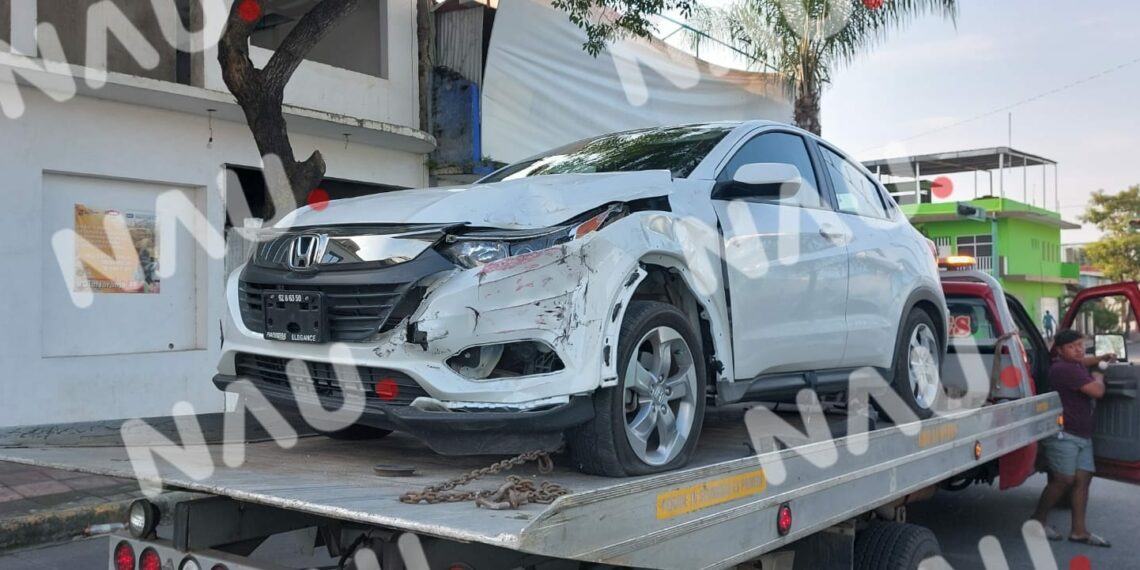 Un herido deja accidente en cruce de semáforos