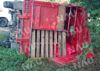 Vuelca camioneta en MAPASTEPEC