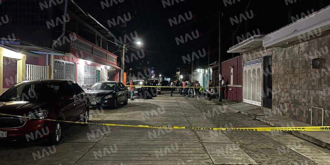 Balean un vehículo y una casa en el municipio de Tuxtla Chico