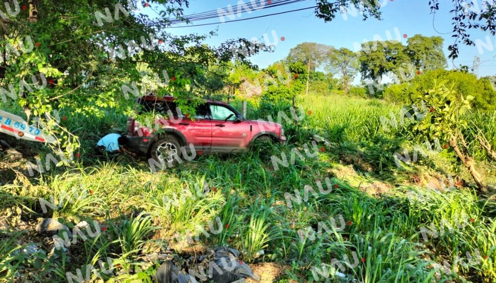 Vuelca carro en El libramiento Sur Oriente