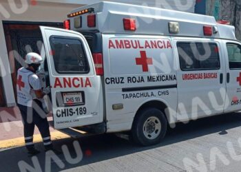 Atiende Cruz roja mexicana a una persona que ingirió cloro
