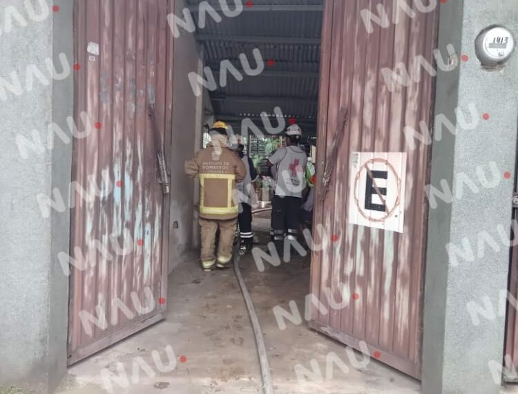 Conato de incendio fue atendido por personal de cuerpo de bomberos y cruz roja mexicana en el centro de Tapachula