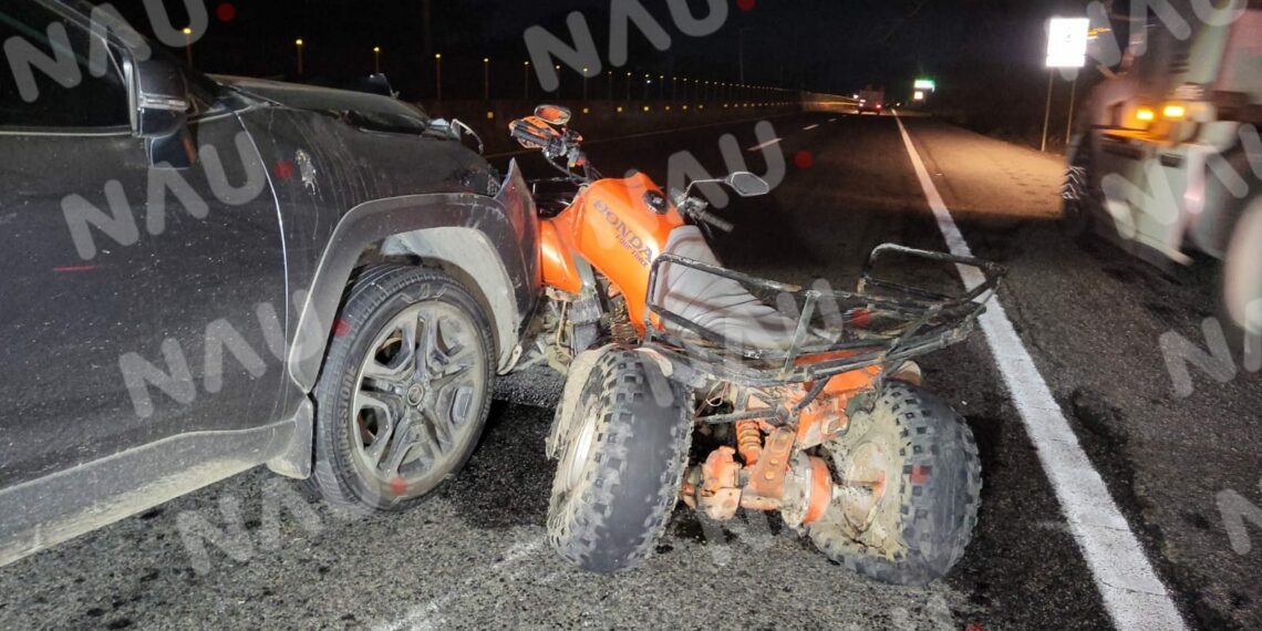 En accidente muere una persona en la carretera costera frente al Ejido Cruz de Oro