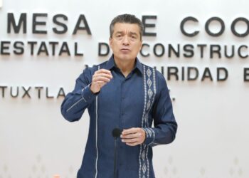 Pide Rutilio Escandón a la población vacunarse contra la influenza ante próxima temporada invernal