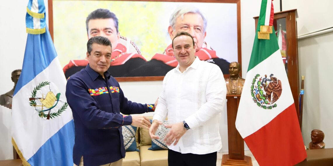 Rutilio Escandón se reúne con el embajador de Guatemala en México, Marco Tulio Chicas Sosa
