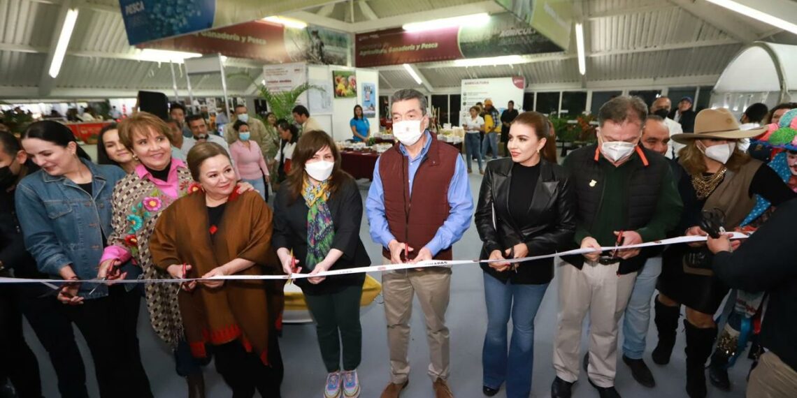 Acompañado de las familias chiapanecas, inaugura Rutilio Escandón la Feria Chiapas 2022