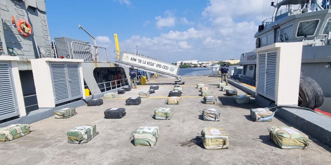 OBTIENE FGR VINCULACIÓN A PROCESO EN CONTRA DE CUATRO PERSONAS POR POSESIÓN DE MÁS DE 800 KILOS DE COCAÍNA