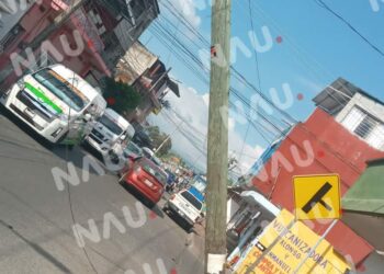 Poste de Telmex está a punto de caer