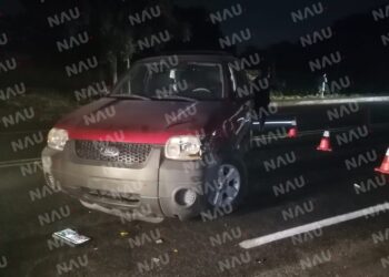 Motocilista lesionado al ser impactado por una camioneta