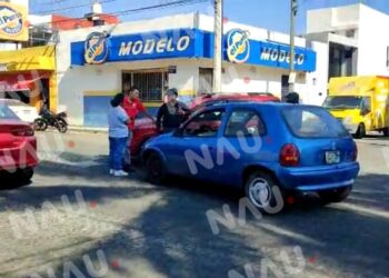 Solo daños deja el choque de dos vehículos