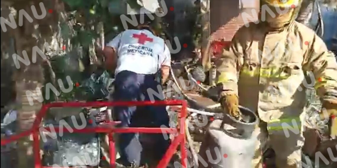 Se incendia bodega de veladoras