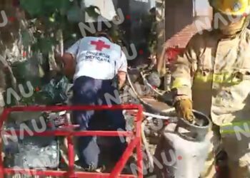 Se incendia bodega de veladoras