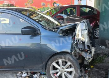 Pérdida total deja accidente en la central poniente y carretera costera