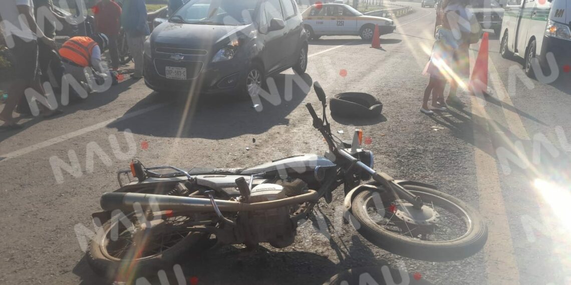 Dos lesionados deja accidente