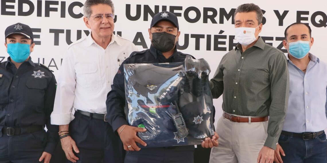 Rutilio Escandón inaugura rehabilitación de la Comandancia de Seguridad Pública y Tránsito de Tuxtla Gutiérrez