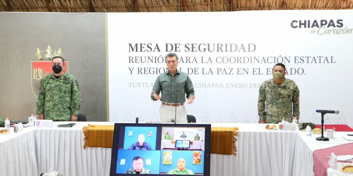 Refrenda Rutilio Escandón su compromiso con los derechos laborales del sector educativo