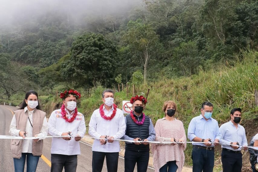 Inaugura Rutilio Escandón modernización del camino San Fernando-Monterrey-Las Maravillas