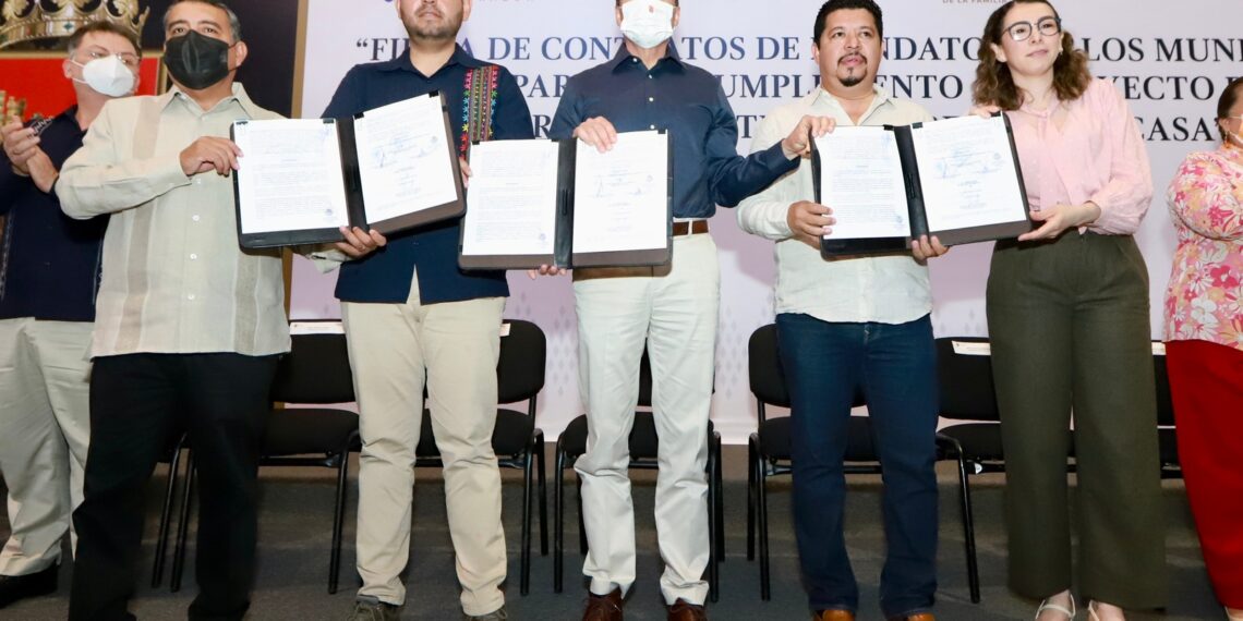 Atestigua Rutilio Escandón firma de mandato para garantizar derecho alimentario a la niñez y juventud