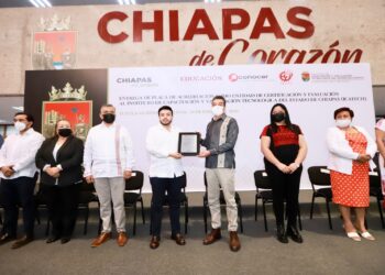 Atestigua Rutilio Escandón acreditación del Icatech como entidad certificadora ante la Red Conocer