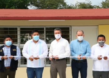 En Palenque, Rutilio Escandón inaugura espacios en la Escuela Primaria “Pitágoras”