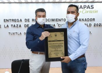 Reconoce Rutilio Escandón a la Finca Santa Cruz, ganadora del primer lugar en “Cup the World 2022”
