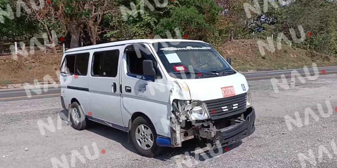 Logran transportistas el pago de daños a una unidad de pasaje