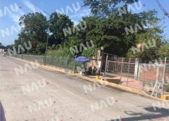 Se roban vehículo con lujo de violencia