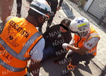 Derrapó con su moto y fue atendida por SAE